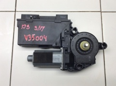 Моторчик заднего правого стеклоподъемника 