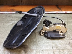 Замок двери передней правой Фольксваген Гольф 7 2012+ 5K2837016D