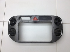 Рамка магнитолы с центр дефлекторами воздуховодами 