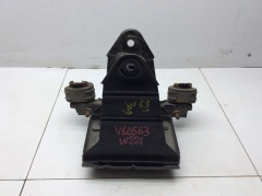 Кронштейн усилителя заднего бампера 