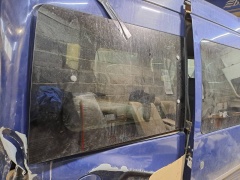 Стекло кузовное заднее правое откидное багажника форточка Форд Транзит Торнео Коннект 2002-2013 4947542