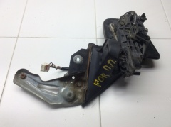 Кронштейн зеркала заднего вида правого 