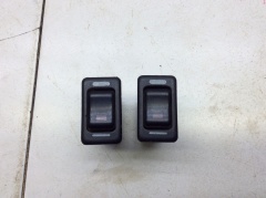 Кнопка обогрева сидений левого и правого передних 