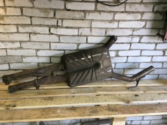 Резонатор Средняя часть глушителя 