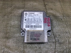 Блок управления подушками безопасности SRS AirBag 