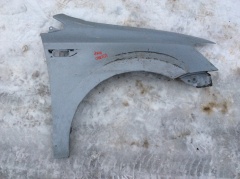Крыло переднее правое с дефектом 