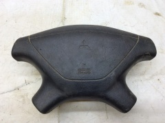 Подушка безопасности в рулевое колесо 