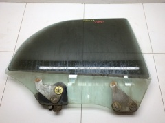 Стекло двери задней правой универсал 