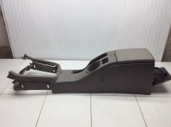 Подлокотник центральная консоль с дефектом 