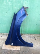 Крыло переднее правое с дефектами 