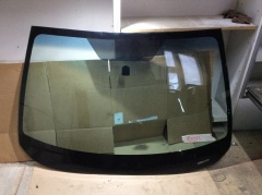 Стекло лобовое ветровое переднее 