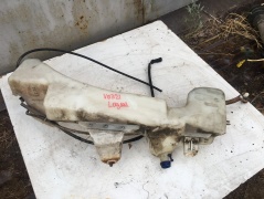 Бачок омывателя лобового стекла 