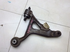 Рычаг передний нижний правый 