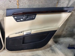 Обшивка двери задней правой LONG бежевая 