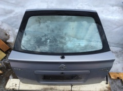 Дверь багажника со стеклом хэтчбек 