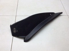 Накладка заднего правого фонаря универсал 