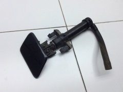 Форсунка омывателя правой фары с крышкой черная 