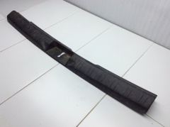 Накладка петли замка багажника 