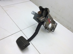 Педаль тормоза АКПП левый руль с концевиком 