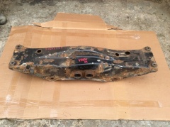 Балка задняя Подрамник задний с дефектами 