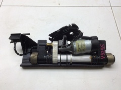 Механизм складывания заднего подголовника 