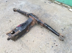 Крепление Опора заднего редуктора 