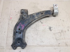 Рычаг передний нижний левый 